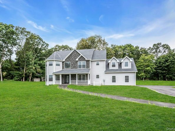 56 Kool Place, Port Jefferson Station NY 11776