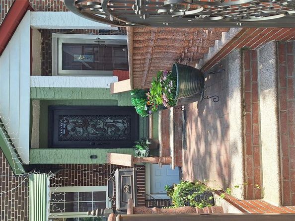 111-39 205 Street, Saint Albans NY 11412