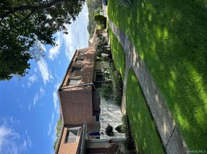 286 Storm Drive, Holtsville NY 11742