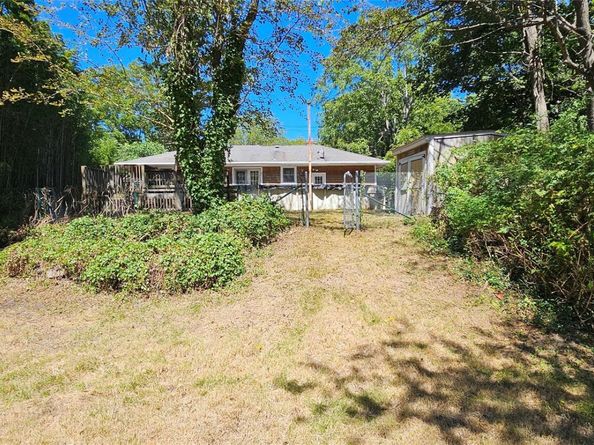 2491 River Road, Calverton NY 11933