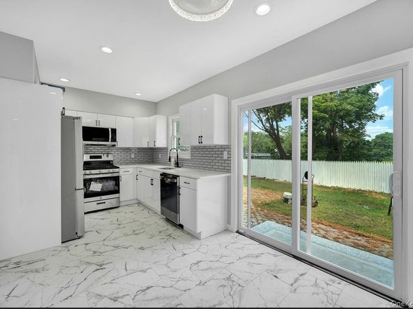 7 E Chestnut Street, Central Islip NY 11722