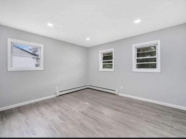 7 E Chestnut Street, Central Islip NY 11722