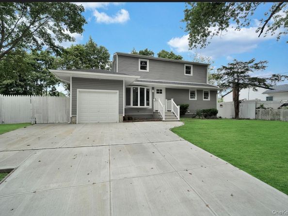 7 E Chestnut Street, Central Islip NY 11722