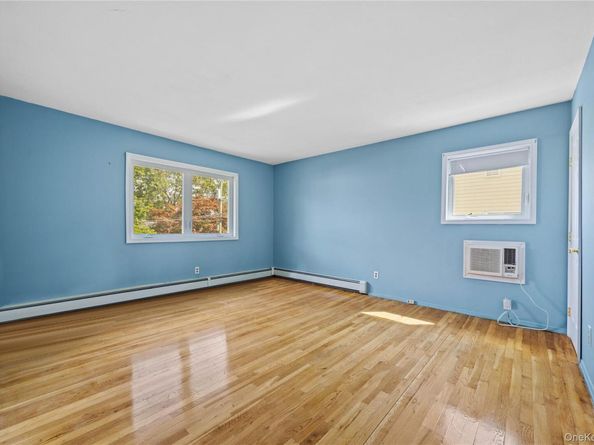 60 Lafayette Street, Huntington NY 11743