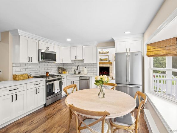 12 Suffolk Down, Shoreham NY 11786