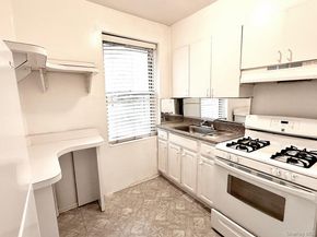 141-42 78 Avenue 1F, Kew Garden Hills NY 11367