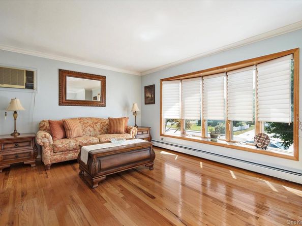60 Vermont Avenue, Oceanside NY 11572