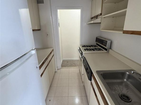 735 Avenue W 1M, Brooklyn NY 11223
