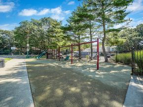 204 Springmeadow Drive N, Holbrook NY 11741