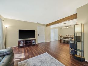 204 Springmeadow Drive N, Holbrook NY 11741