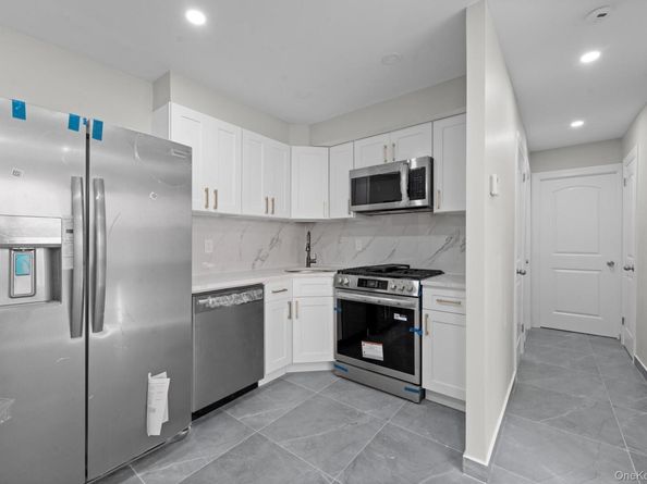 3210 Paulding Avenue, Bronx NY 10469