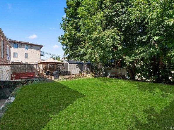 3210 Paulding Avenue, Bronx NY 10469