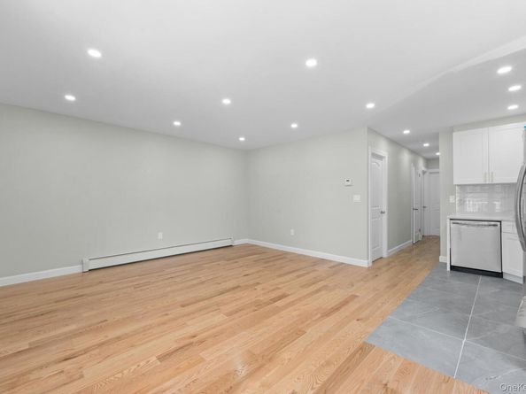 3210 Paulding Avenue, Bronx NY 10469