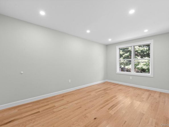 3210 Paulding Avenue, Bronx NY 10469