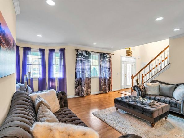 3 Danamarie Lane, East Patchogue NY 11772
