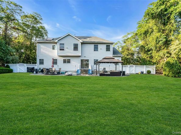 3 Danamarie Lane, East Patchogue NY 11772