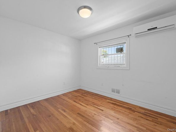 10541 Seaview Avenue, Brooklyn NY 11236
