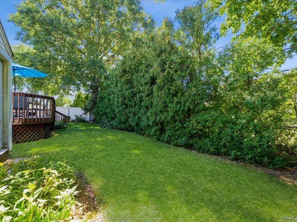 3980 Kingsberry Road, Seaford NY 11783