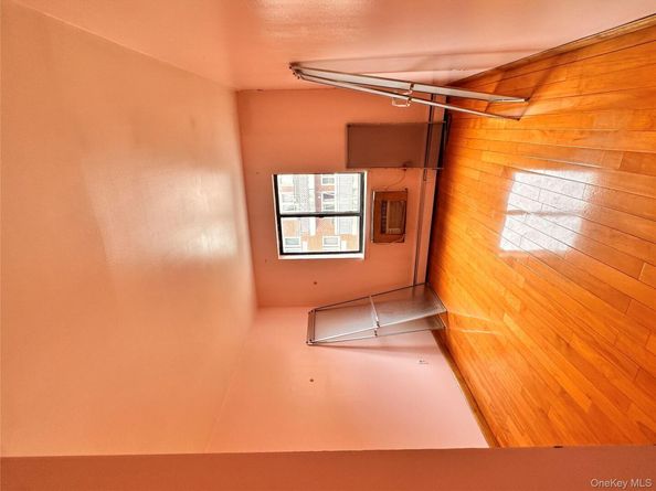 71-34 163rd Street 3, Fresh Meadows NY 11365