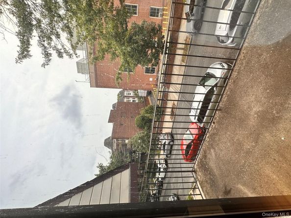 71-34 163rd Street 3, Fresh Meadows NY 11365