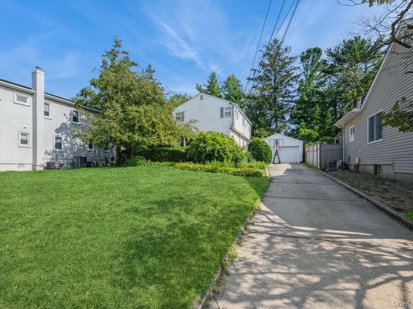 327 Livingston Place, Cedarhurst NY 11516
