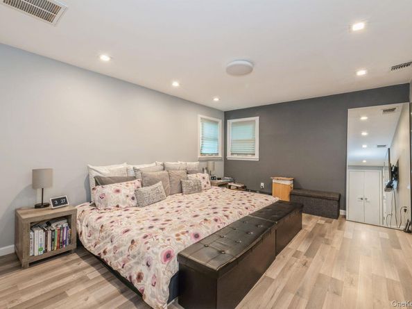 327 Livingston Place, Cedarhurst NY 11516