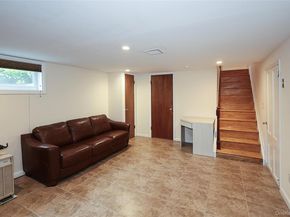 17 2nd Avenue, Locust Valley NY 11560