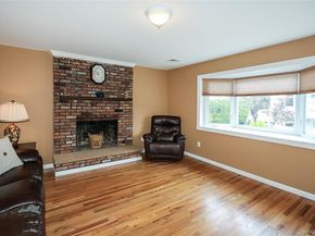 17 2nd Avenue, Locust Valley NY 11560