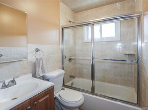 17 2nd Avenue, Locust Valley NY 11560