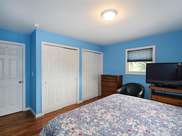 17 2nd Avenue, Locust Valley NY 11560