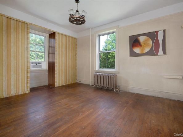 35-46 79 Street 43, Jackson Heights NY 11372