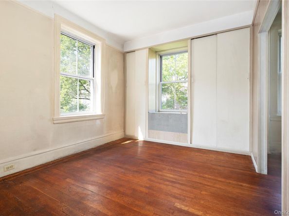35-46 79 Street 43, Jackson Heights NY 11372