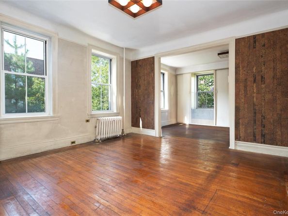 35-46 79 Street 43, Jackson Heights NY 11372