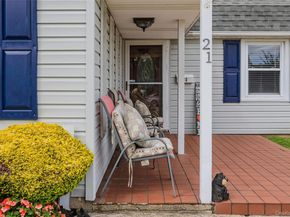 21 Peacock Lane, Levittown NY 11756