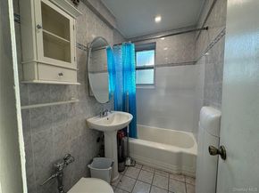 30 Cathedral Avenue 4A, Hempstead NY 11550