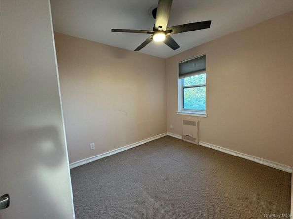 30 Cathedral Avenue 4A, Hempstead NY 11550