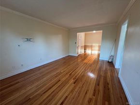 30 Cathedral Avenue 4A, Hempstead NY 11550