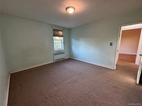 30 Cathedral Avenue 4A, Hempstead NY 11550