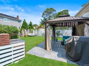 17 Linden Street, Massapequa NY 11758