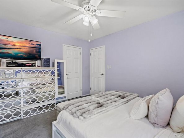 17 Linden Street, Massapequa NY 11758