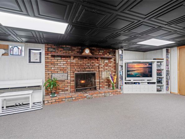17 Linden Street, Massapequa NY 11758