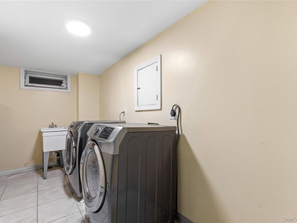 73-08 187th Street, Fresh Meadows NY 11366