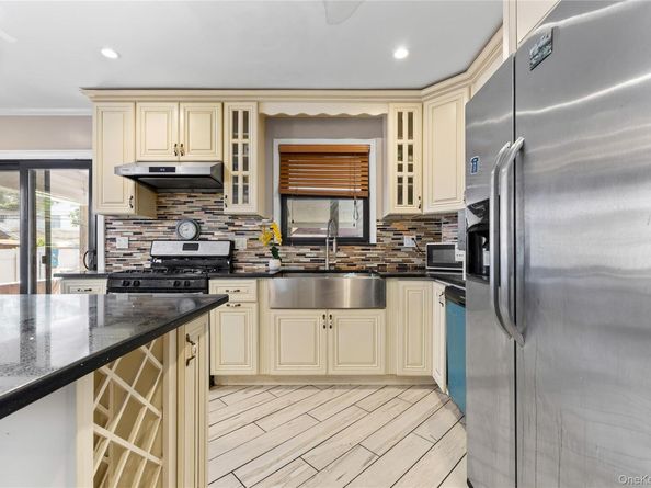 73-08 187th Street, Fresh Meadows NY 11366