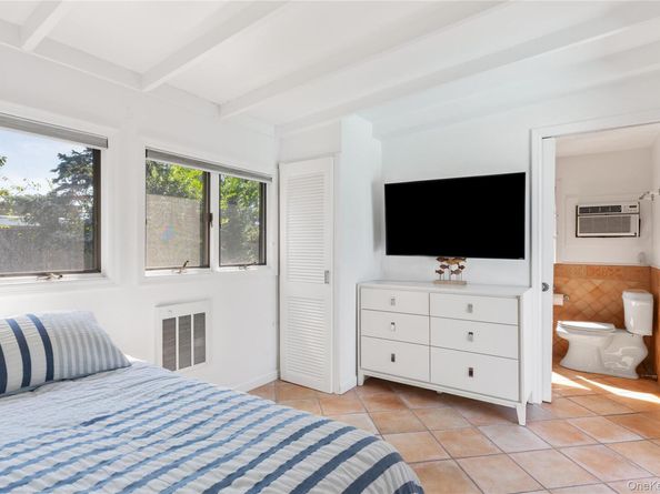 31 laurel Avenue, Seaview NY 11770