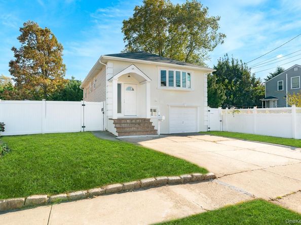 880 Washington Street, Baldwin NY 11510