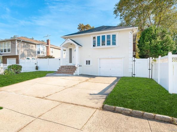 880 Washington Street, Baldwin NY 11510