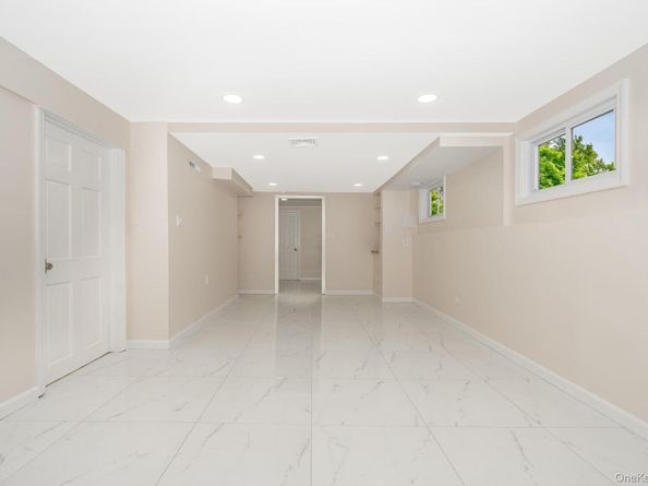 880 Washington Street, Baldwin NY 11510