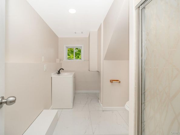 880 Washington Street, Baldwin NY 11510