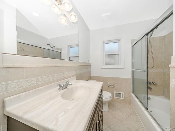 880 Washington Street, Baldwin NY 11510