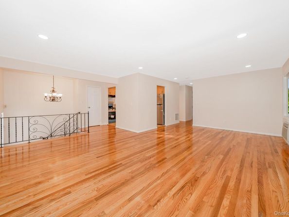 880 Washington Street, Baldwin NY 11510